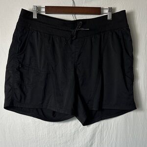 The North Face Women's Black Active Shorts